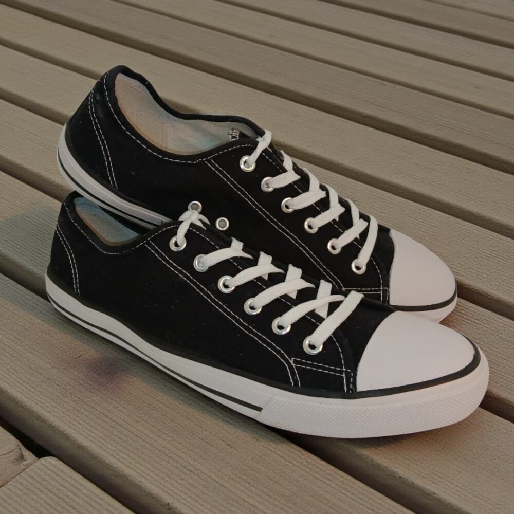 OT Revolution Men's Black & White Canvas Sneakers - Size 9